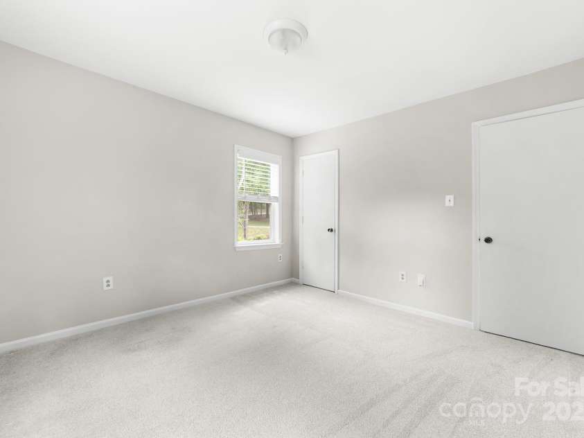 616 Silversmith Lane, Charlotte, NC 28270.  MLS# CAR4249533, YatesRealty ID 13377. 