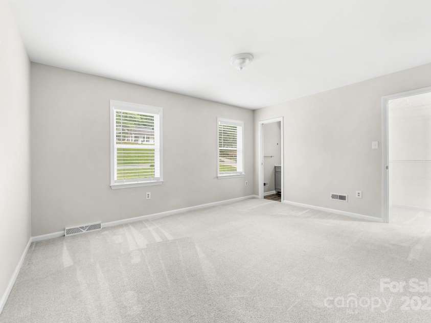 616 Silversmith Lane, Charlotte, NC 28270.  MLS# CAR4249533, YatesRealty ID 13377. 