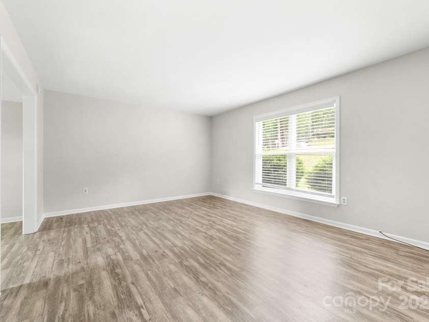 616 Silversmith Lane, Charlotte, NC 28270.  MLS# CAR4249533, YatesRealty ID 13377. 