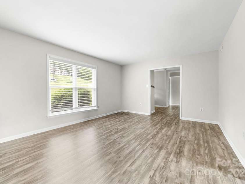 616 Silversmith Lane, Charlotte, NC 28270.  MLS# CAR4249533, YatesRealty ID 13377. 