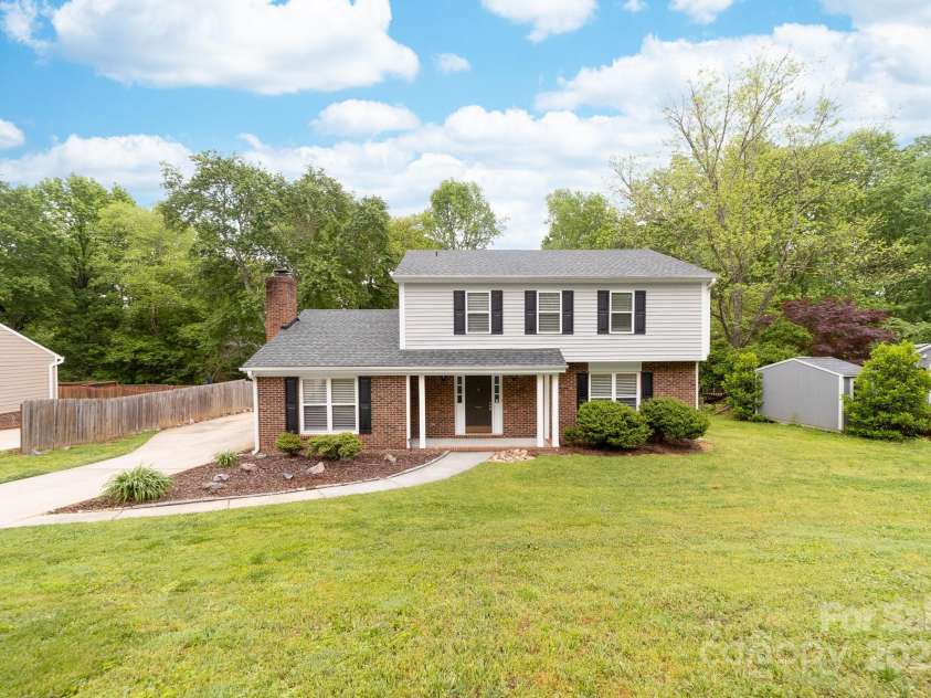 616 Silversmith Lane, Charlotte, NC 28270.  MLS# CAR4249533, YatesRealty ID 13377. 