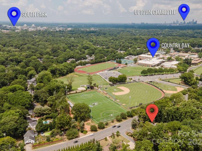 4601 Crooked Oak Lane, Charlotte, NC 28226.  MLS# CAR4286833, YatesRealty ID 13378. 