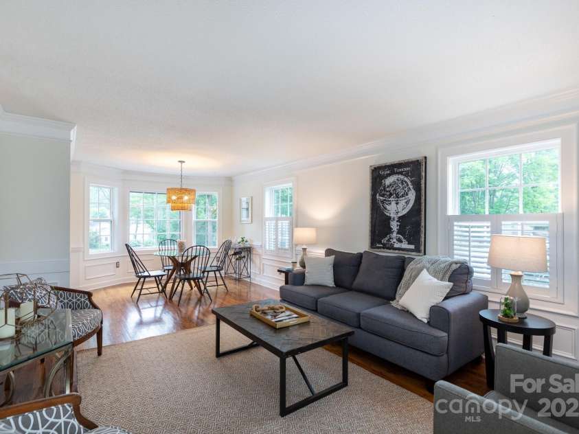 4601 Crooked Oak Lane, Charlotte, NC 28226.  MLS# CAR4286833, YatesRealty ID 13378. 