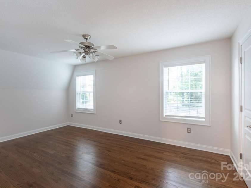 4601 Crooked Oak Lane, Charlotte, NC 28226.  MLS# CAR4286833, YatesRealty ID 13378. 