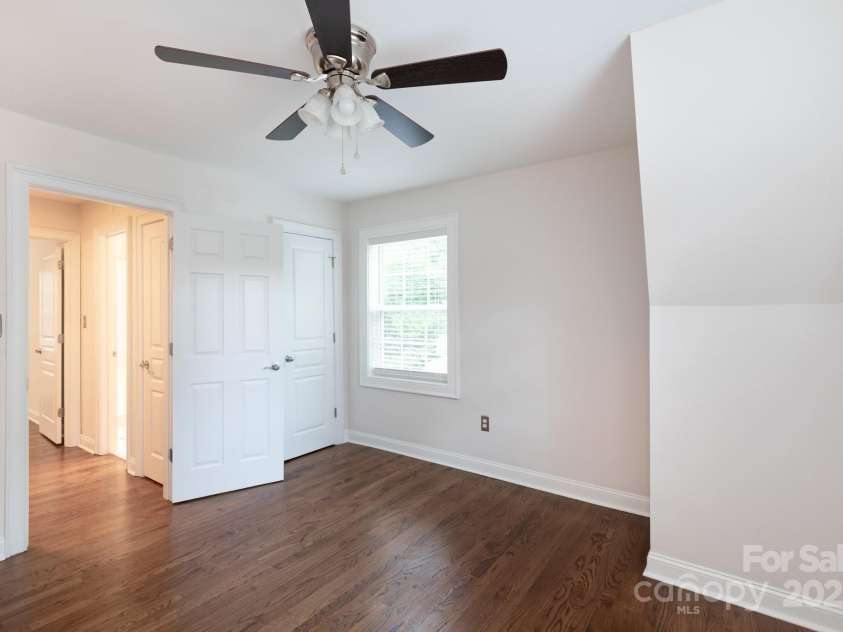 4601 Crooked Oak Lane, Charlotte, NC 28226.  MLS# CAR4286833, YatesRealty ID 13378. 