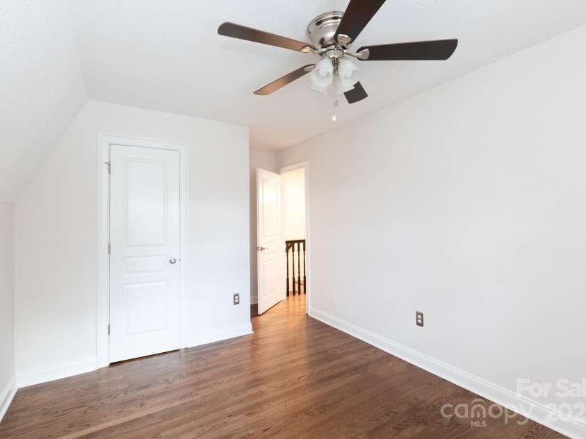 4601 Crooked Oak Lane, Charlotte, NC 28226.  MLS# CAR4286833, YatesRealty ID 13378. 