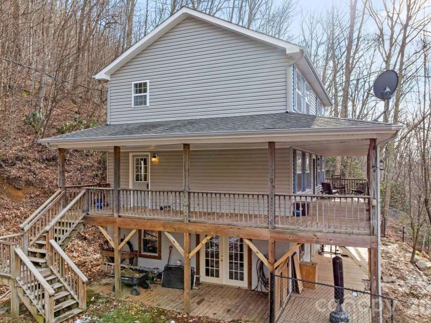842 Grouse Road, Clyde, NC 28721.  MLS# CAR4326443, YatesRealty ID 13378. 