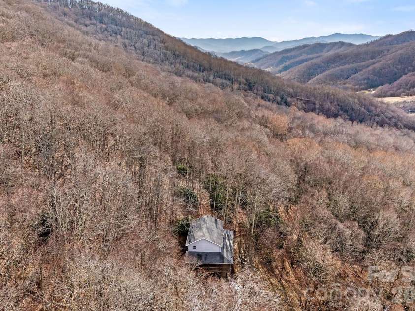 842 Grouse Road, Clyde, NC 28721.  MLS# CAR4326443, YatesRealty ID 13378. 