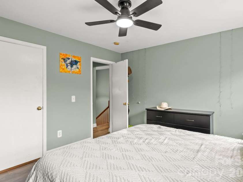 842 Grouse Road, Clyde, NC 28721.  MLS# CAR4326443, YatesRealty ID 13378. 