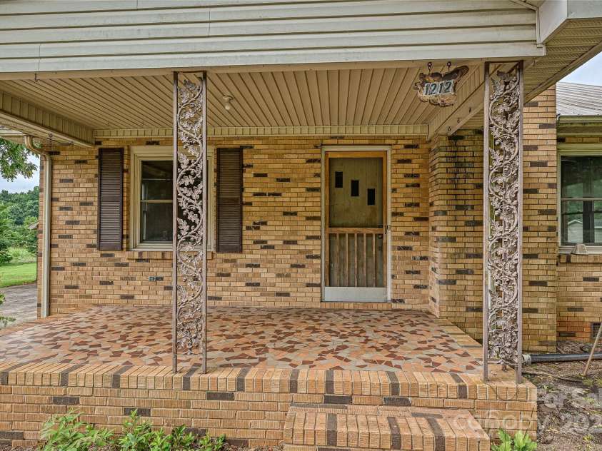 1212 Salem Church Road, Lincolnton, NC 28092.  MLS# CAR4279643, YatesRealty ID 1338. 