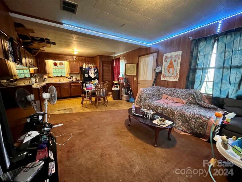 200 Osborn Knob Road, Marion, NC 28752.  MLS# CAR4162170, YatesRealty ID 1338. 