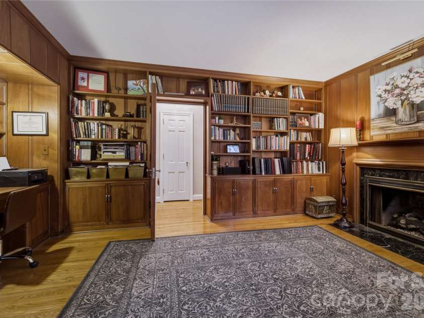 401 Highland Avenue, Lenoir, NC 28645.  MLS# CAR4357182, YatesRealty ID 13380. 