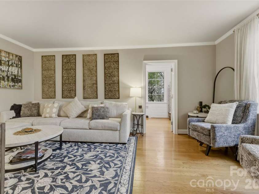 401 Highland Avenue, Lenoir, NC 28645.  MLS# CAR4357182, YatesRealty ID 13380. 