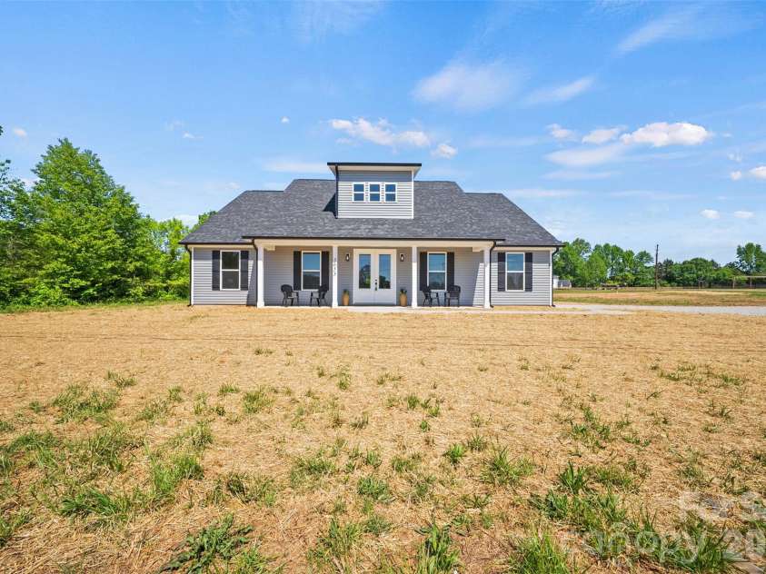 5655 Barrier Road, Concord, NC 28025.  MLS# CAR4369057, YatesRealty ID 13381. 