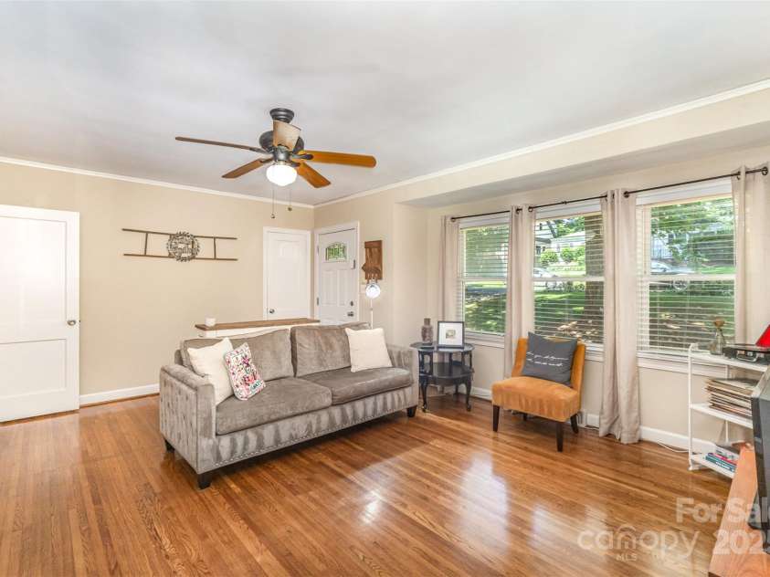 3529 Trent Street, Charlotte, NC 28209.  MLS# CAR4254262, YatesRealty ID 13382. 
