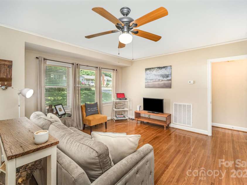 3529 Trent Street, Charlotte, NC 28209.  MLS# CAR4254262, YatesRealty ID 13382. 