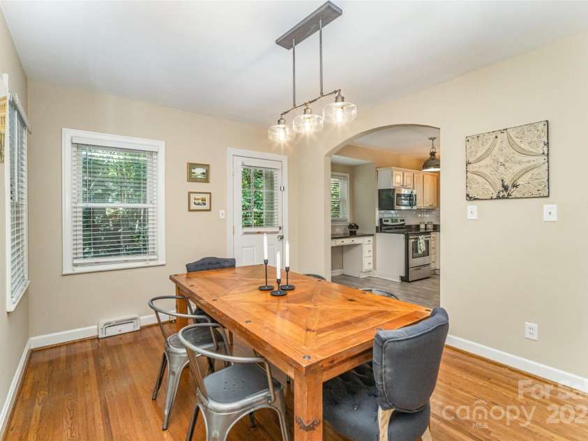 3529 Trent Street, Charlotte, NC 28209.  MLS# CAR4254262, YatesRealty ID 13382. 