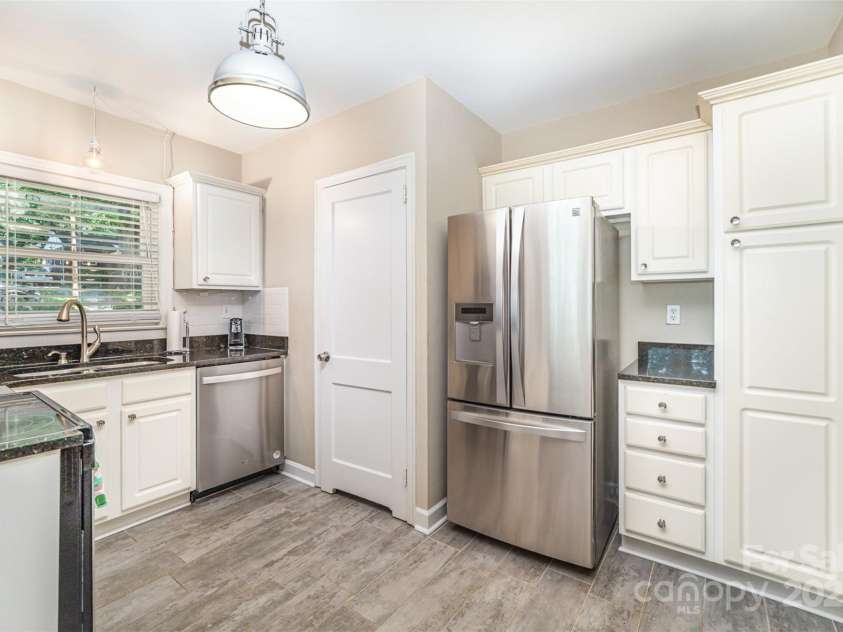 3529 Trent Street, Charlotte, NC 28209.  MLS# CAR4254262, YatesRealty ID 13382. 