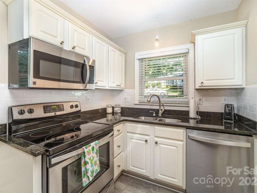 3529 Trent Street, Charlotte, NC 28209.  MLS# CAR4254262, YatesRealty ID 13382. 