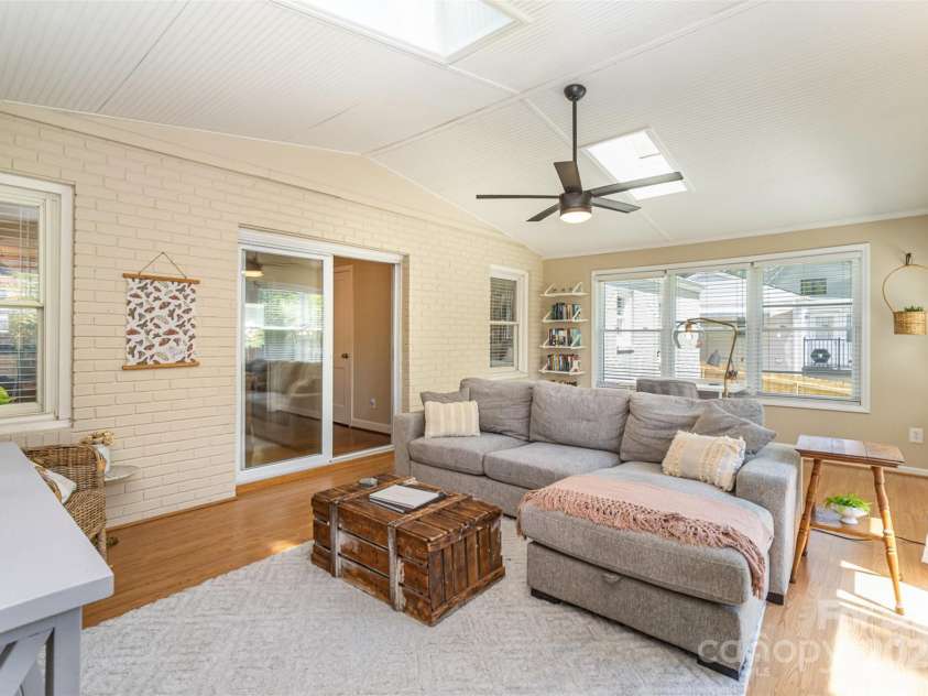 3529 Trent Street, Charlotte, NC 28209.  MLS# CAR4254262, YatesRealty ID 13382. 