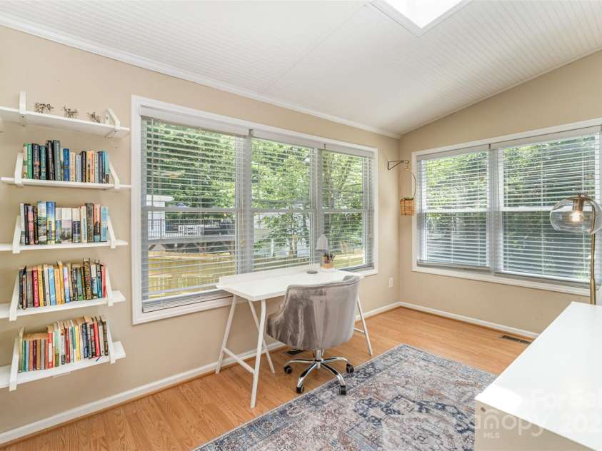 3529 Trent Street, Charlotte, NC 28209.  MLS# CAR4254262, YatesRealty ID 13382. 