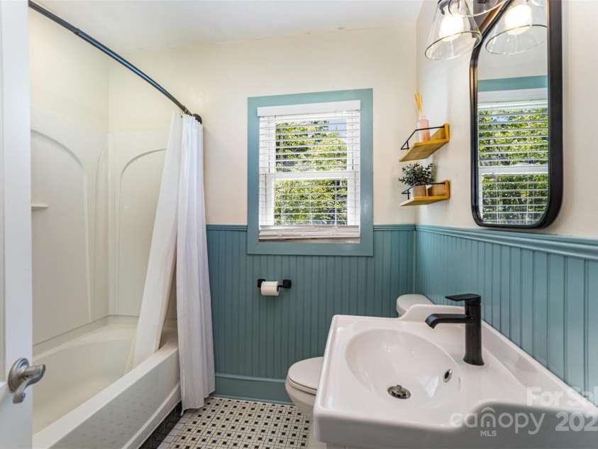 3529 Trent Street, Charlotte, NC 28209.  MLS# CAR4254262, YatesRealty ID 13382. 