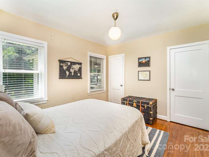 3529 Trent Street, Charlotte, NC 28209.  MLS# CAR4254262, YatesRealty ID 13382. 
