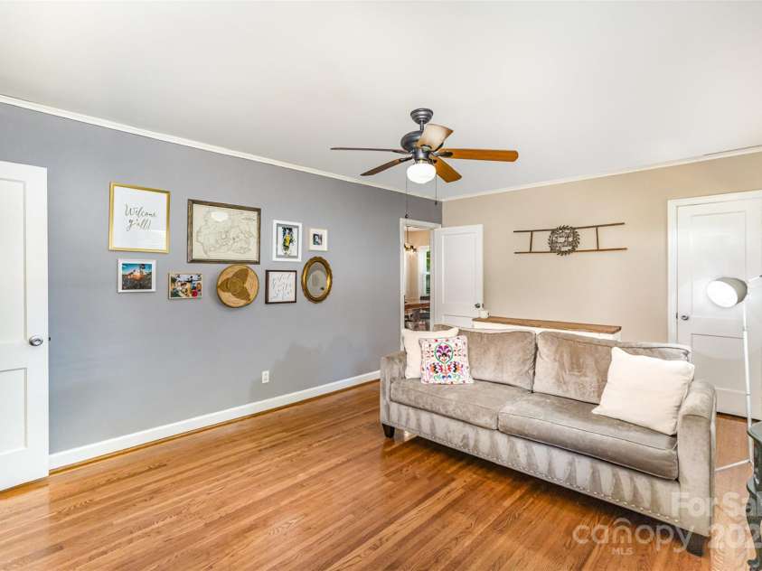 3529 Trent Street, Charlotte, NC 28209.  MLS# CAR4254262, YatesRealty ID 13382. 