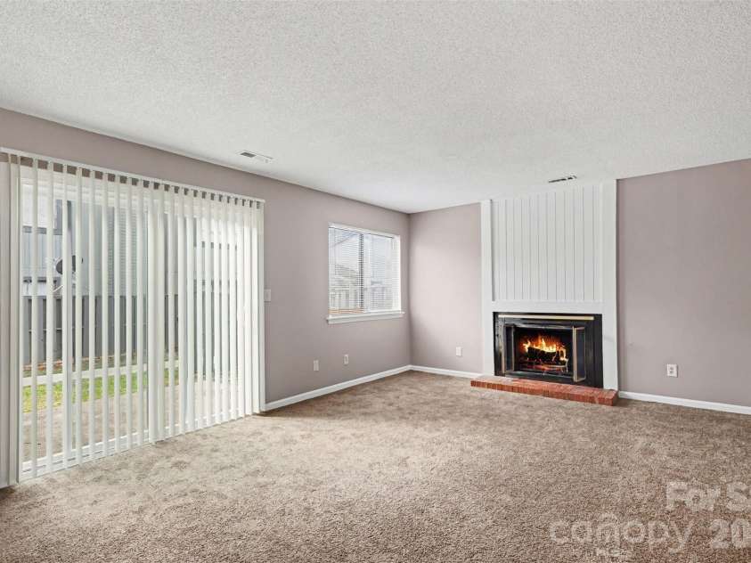 6107 Bent Tree Court, Charlotte, NC 28212.  MLS# CAR4352141, YatesRealty ID 13382. 