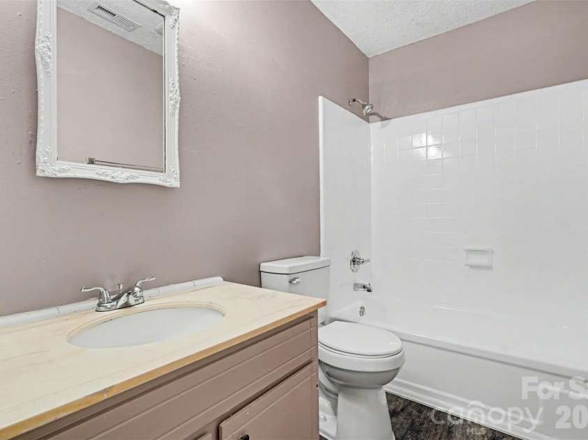 6107 Bent Tree Court, Charlotte, NC 28212.  MLS# CAR4352141, YatesRealty ID 13382. 
