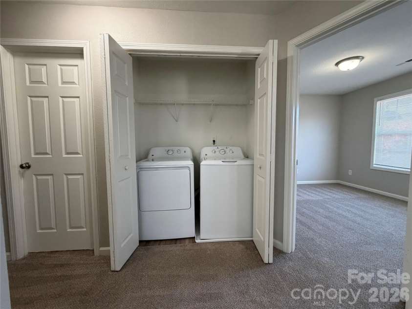 6014 Fiddleleaf Court, Charlotte, NC 28215.  MLS# CAR4365348, YatesRealty ID 13383. 
