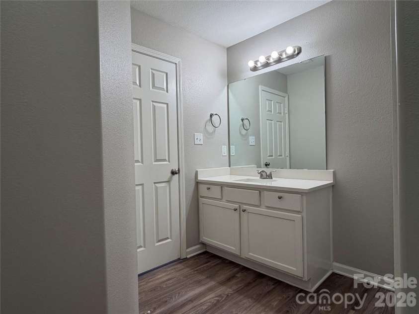 6014 Fiddleleaf Court, Charlotte, NC 28215.  MLS# CAR4365348, YatesRealty ID 13383. 
