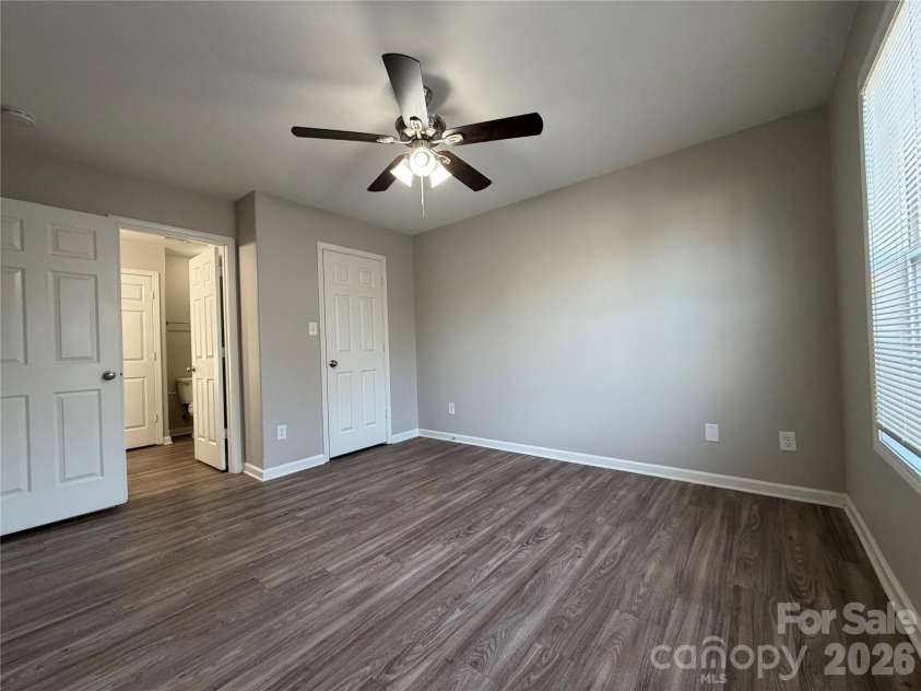 6014 Fiddleleaf Court, Charlotte, NC 28215.  MLS# CAR4365348, YatesRealty ID 13383. 