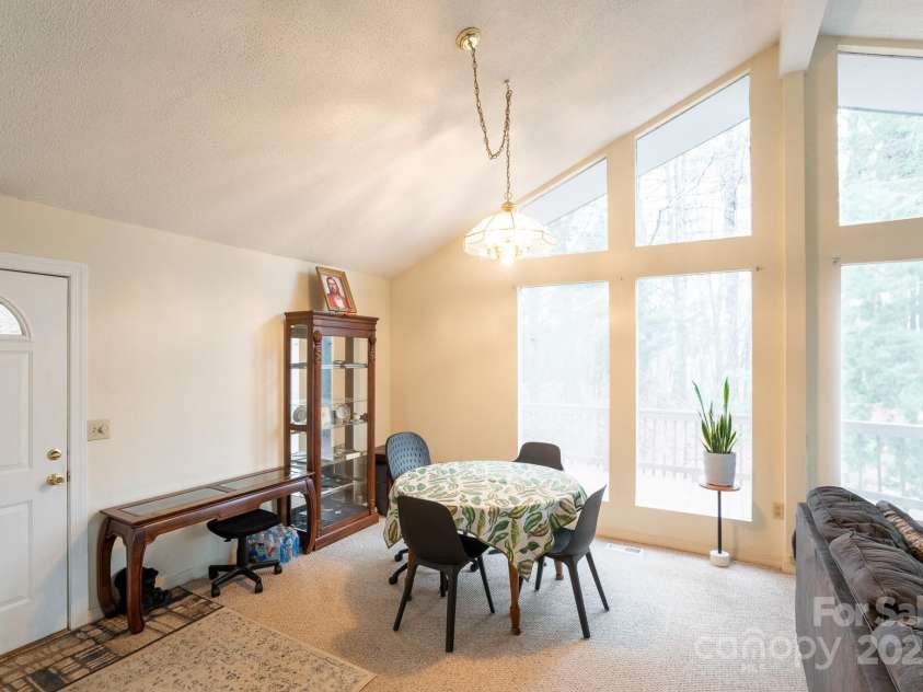 202 Otto Heights Road, Franklin, NC 28734.  MLS# CAR4255969, YatesRealty ID 13384. 