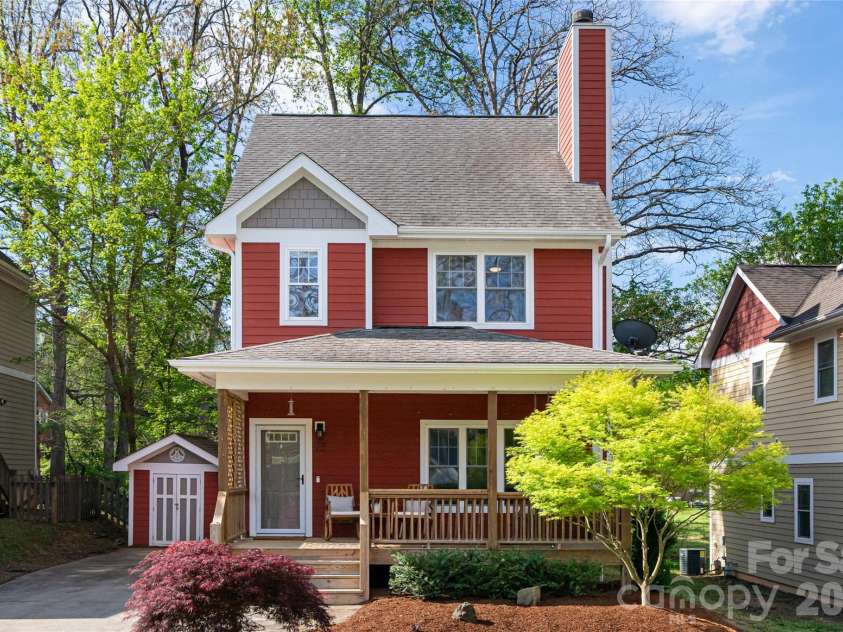 25 Lamar Avenue, Asheville, NC 28803.  MLS# CAR4369614, YatesRealty ID 13384. 