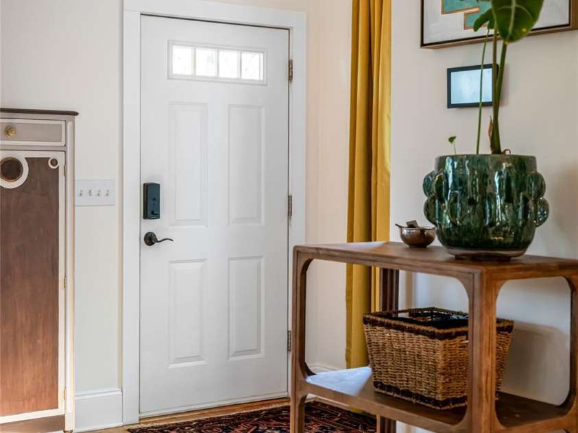 25 Lamar Avenue, Asheville, NC 28803.  MLS# CAR4369614, YatesRealty ID 13384. 