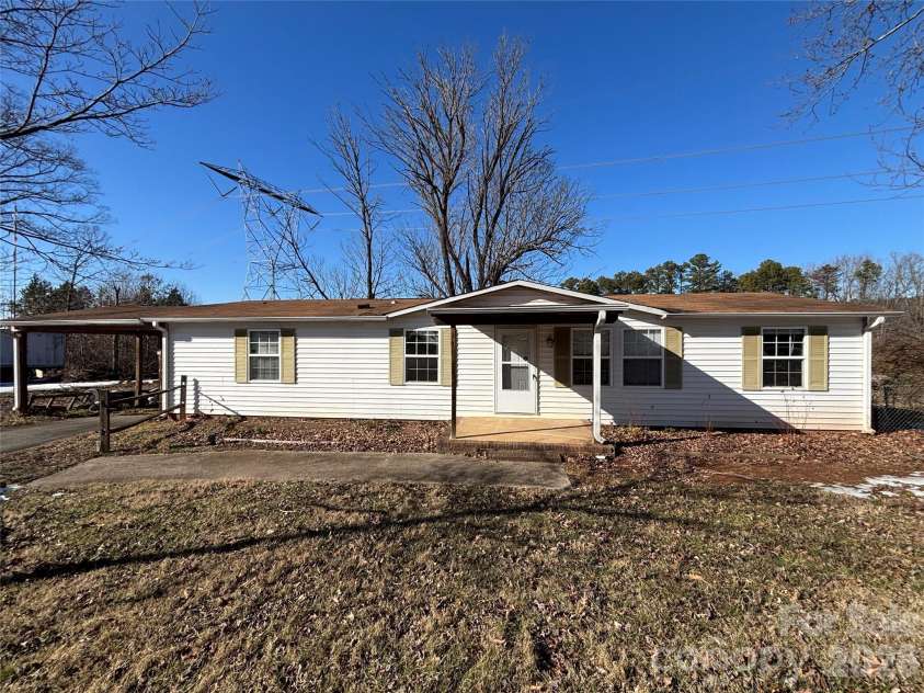 2438 Carol Drive, Stanley, NC 28164.  MLS# CAR4334977, YatesRealty ID 13386. 