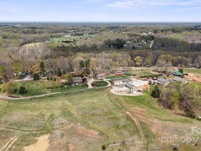1620 London Road, Mooresville, NC 28115.  MLS# CAR4281112, YatesRealty ID 13387. 