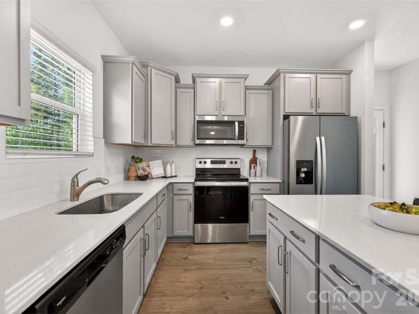 800 Scotch Meadows Loop, Monroe, NC 28110.  MLS# CAR4368373, YatesRealty ID 13388. 