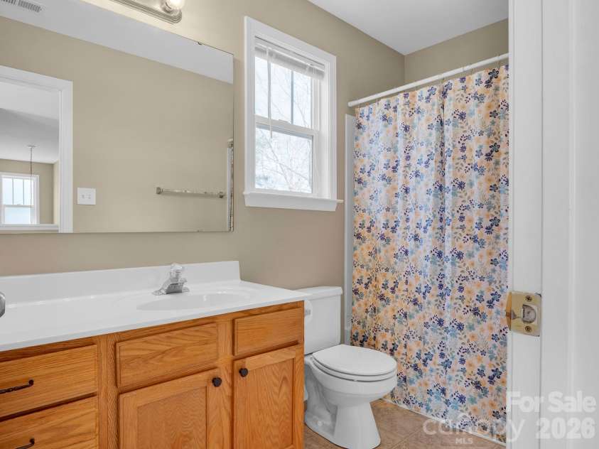 2029 Trace Creek Drive, Waxhaw, NC 28173.  MLS# CAR4354622, YatesRealty ID 13389. Full Bathroom