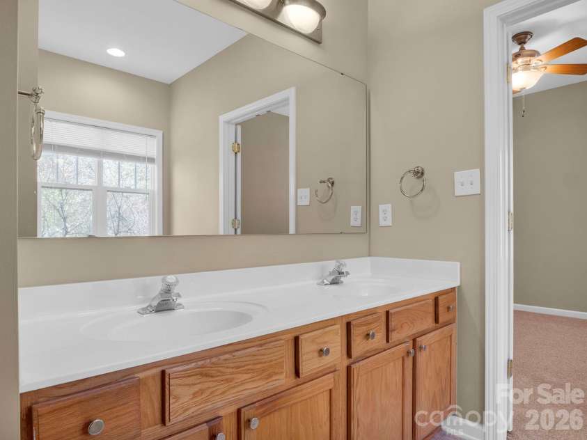 2029 Trace Creek Drive, Waxhaw, NC 28173.  MLS# CAR4354622, YatesRealty ID 13389. Primary Bathroom