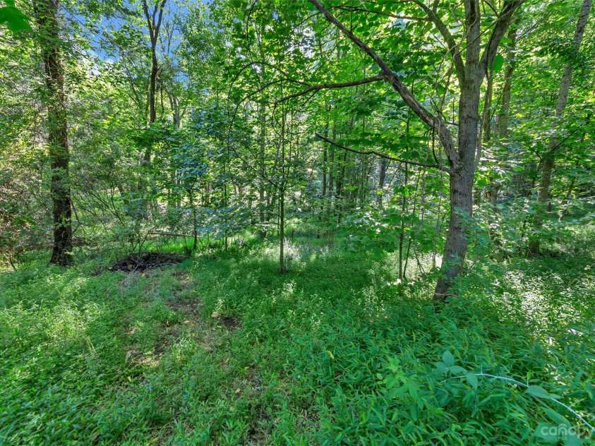 3 Pond Road Circle, Asheville, NC 28806.  MLS# CAR4056323, YatesRealty ID 13389. 