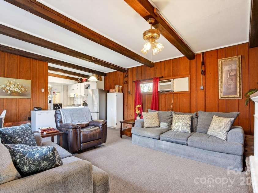 60 Greenwood Drive, Marion, NC 28752.  MLS# CAR4328988, YatesRealty ID 1339. 