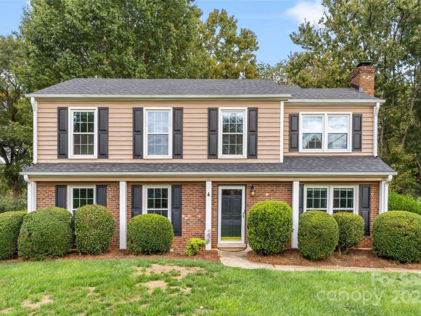 3710 Gardner Park Drive, Gastonia, NC 28054.  MLS# CAR4301597, YatesRealty ID 13391. 