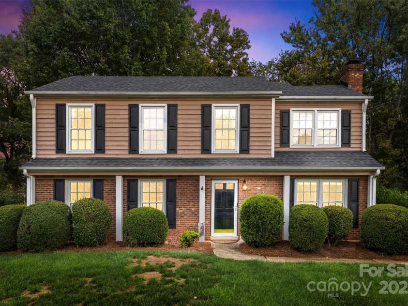 3710 Gardner Park Drive, Gastonia, NC 28054.  MLS# CAR4301597, YatesRealty ID 13391. 