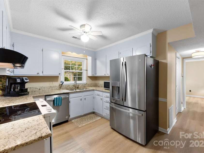 3710 Gardner Park Drive, Gastonia, NC 28054.  MLS# CAR4301597, YatesRealty ID 13391. 