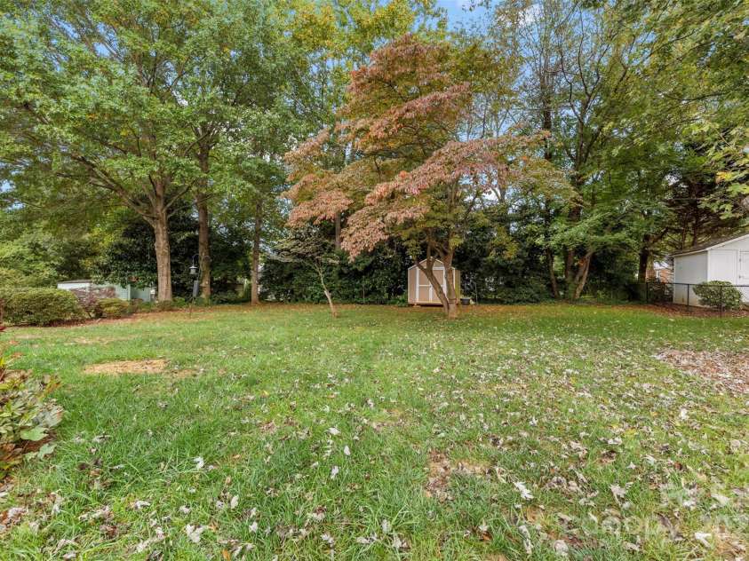 3710 Gardner Park Drive, Gastonia, NC 28054.  MLS# CAR4301597, YatesRealty ID 13391. 