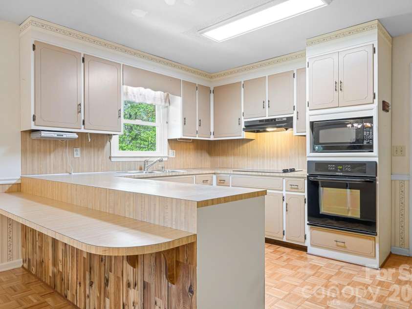 5343 Cannon Drive, Granite Falls, NC 28630.  MLS# CAR4366225, YatesRealty ID 13393. 