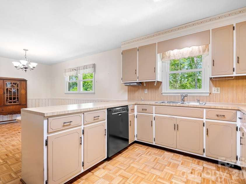 5343 Cannon Drive, Granite Falls, NC 28630.  MLS# CAR4366225, YatesRealty ID 13393. Spacious kitchen 