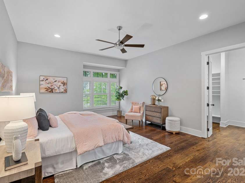 911 Naples Drive, Davidson, NC 28036.  MLS# CAR4245837, YatesRealty ID 13393. 